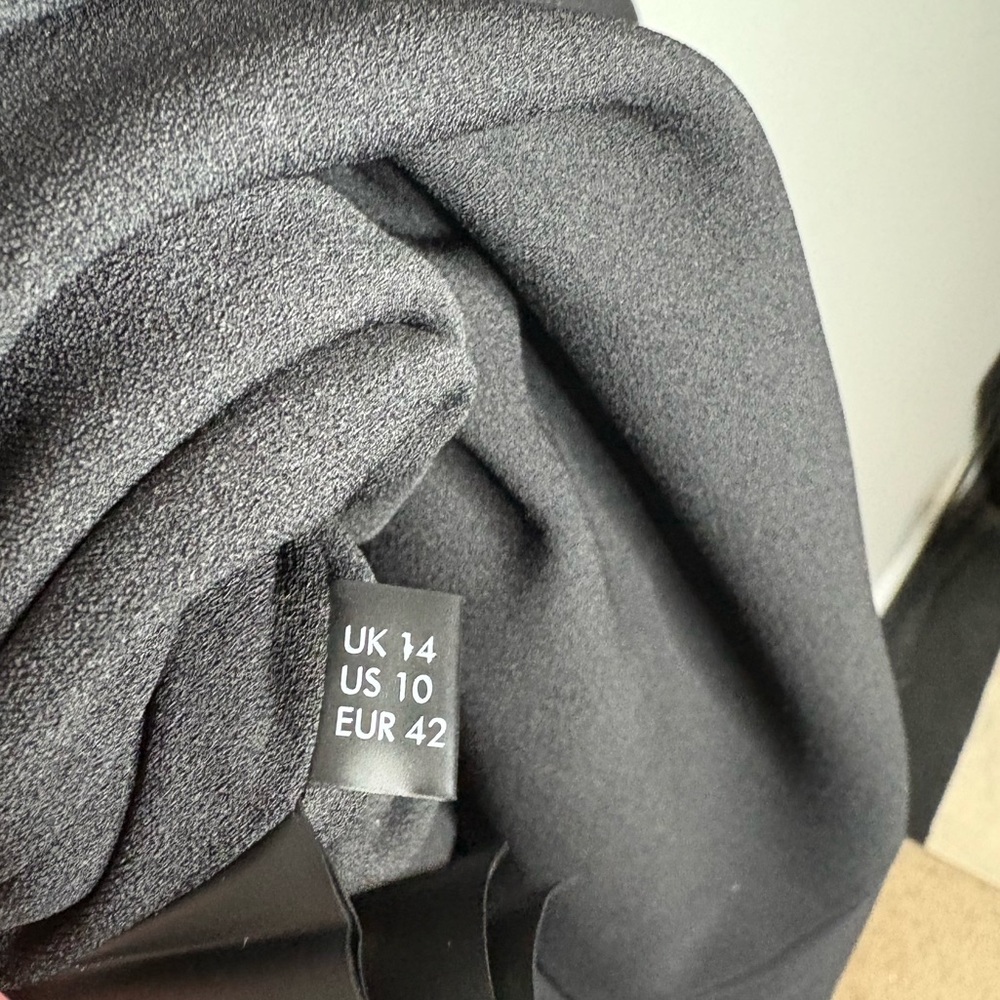 Solace London Strapless Black Gown - Picture 10 of 10